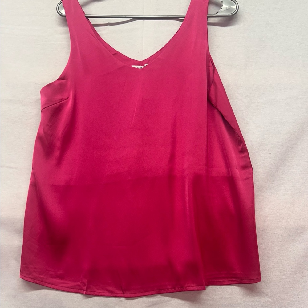 Fuchsia Sleeveless Tank Top size Medium NWT Hot Pink